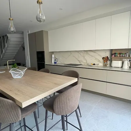 Maison Neuve Arcachon, Hyper Centre, 4 펜션 *